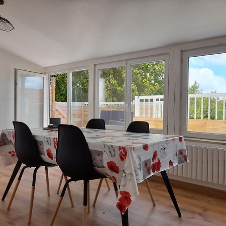 Logement Lumineux Avec Terrasse La Roche-sur-Yon Exterior foto